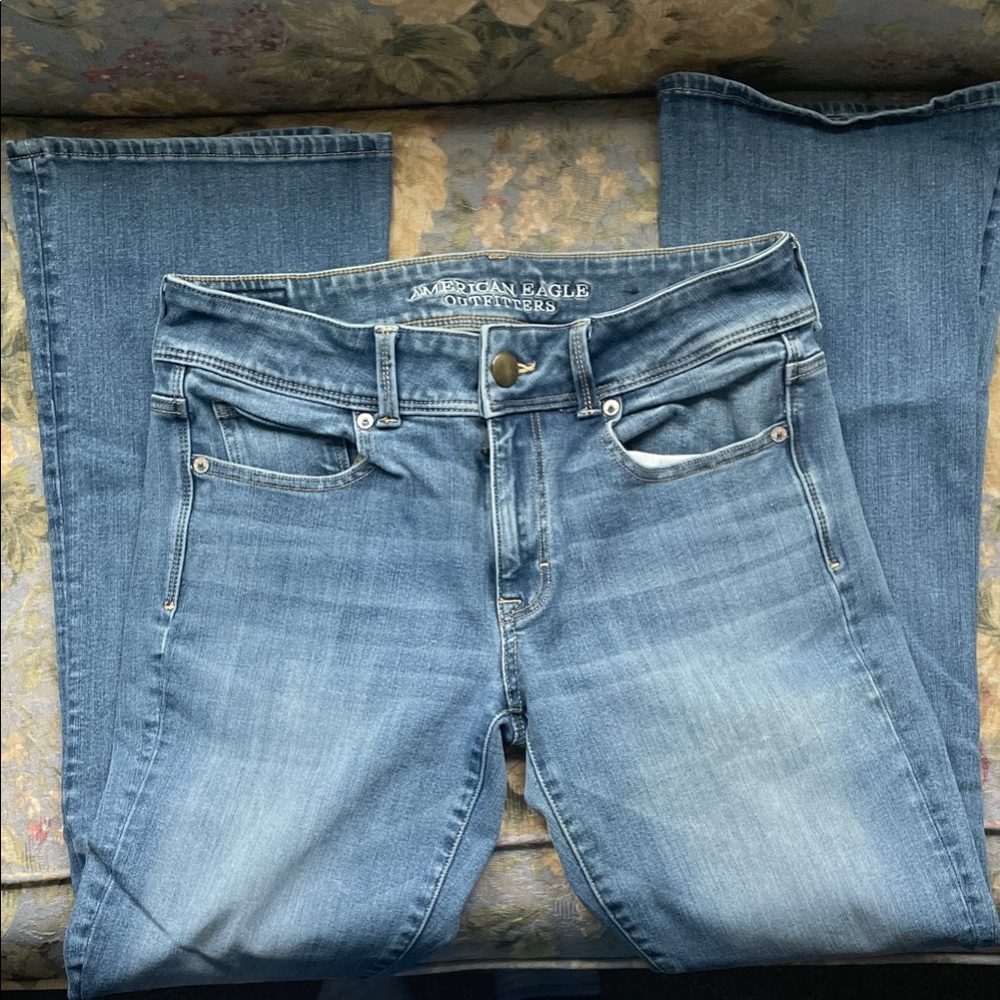 American Eagle Outfitters Women's kick boot Jeans